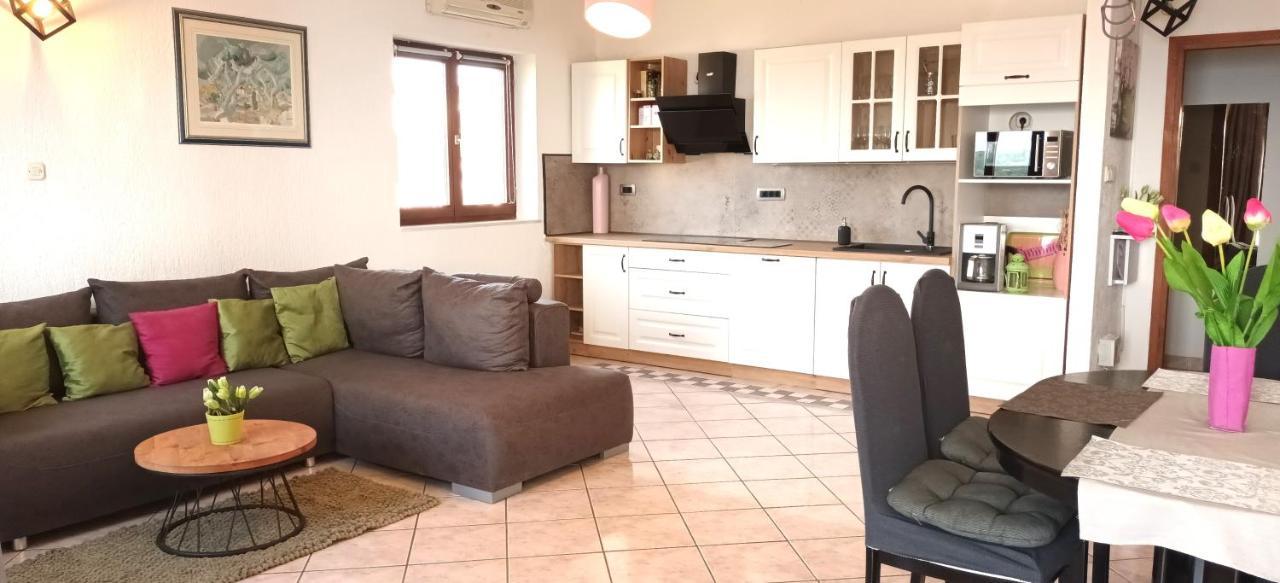 Olivista Croatia Apartments ニヴィーチェ エクステリア 写真